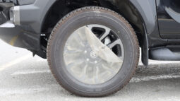 
										TOYOTA HILUX ADVENTURE full									