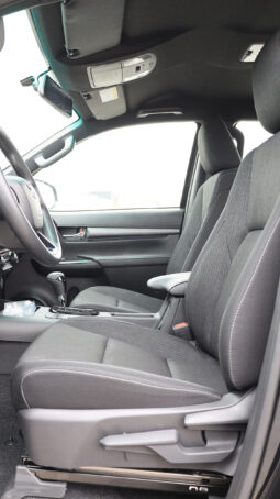 
										TOYOTA HILUX ADVENTURE full									
