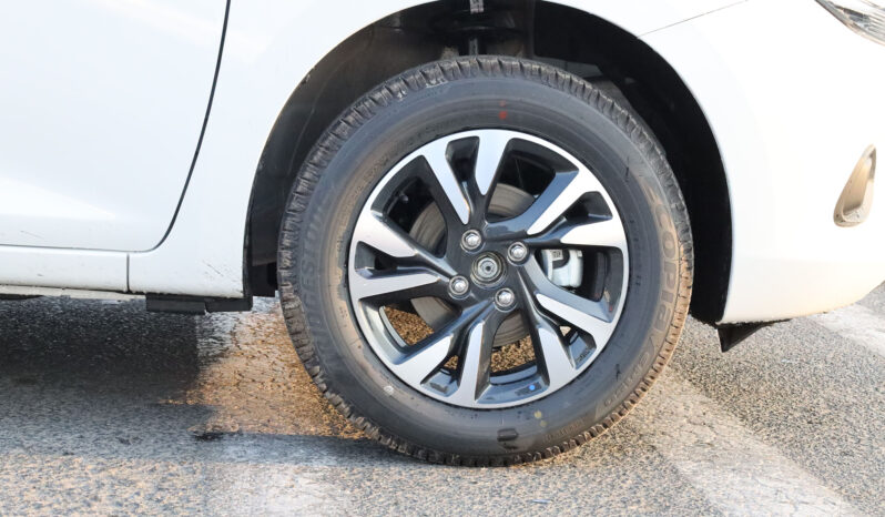 
								SUZUKI SWIFT full									
