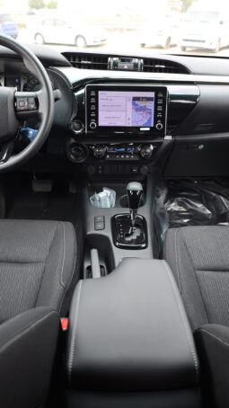 
										TOYOTA HILUX ADVENTURE full									