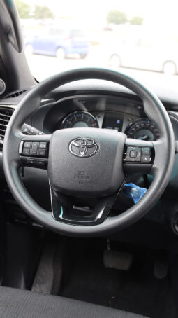 
										TOYOTA HILUX ADVENTURE full									