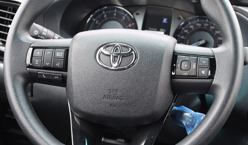 
								TOYOTA HILUX ADVENTURE full									
