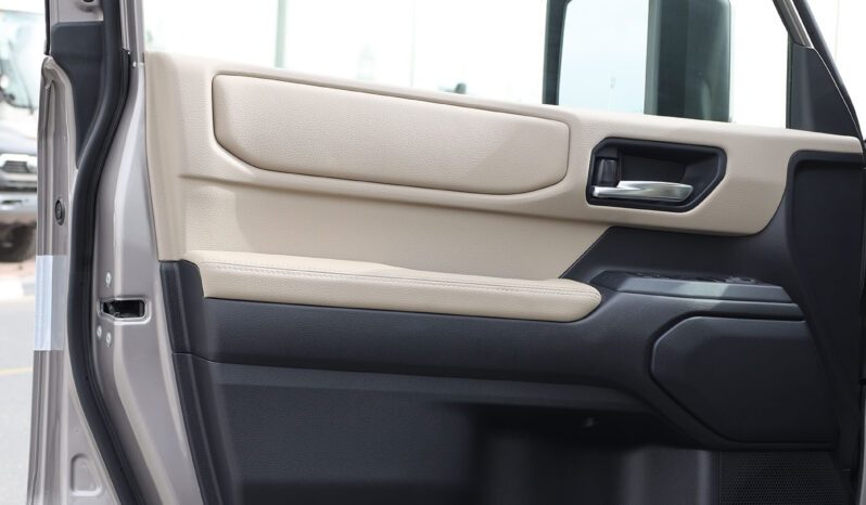 
								TOYOTA LAND CRUISER PRADO full									