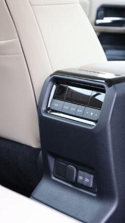 
										TOYOTA LAND CRUISER PRADO full									