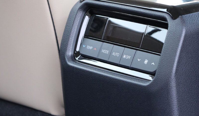 
								TOYOTA LAND CRUISER PRADO full									