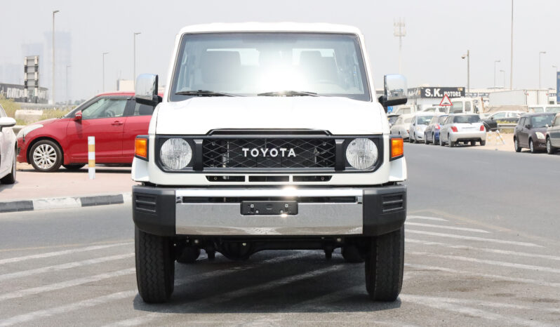 
								TOYOTA LAND CRUISER full									