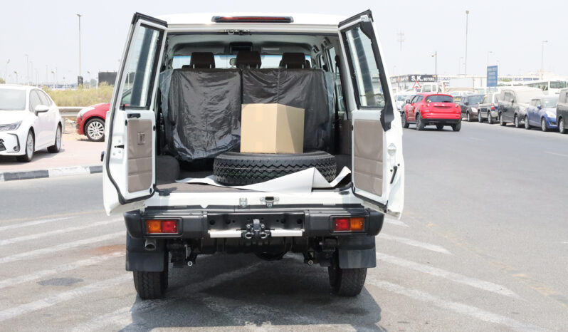 
								TOYOTA LAND CRUISER full									