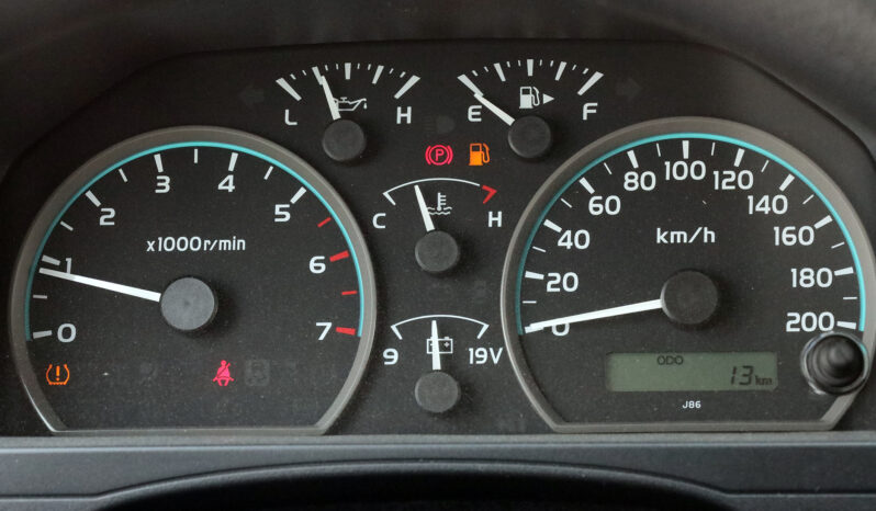 
								TOYOTA LAND CRUISER full									
