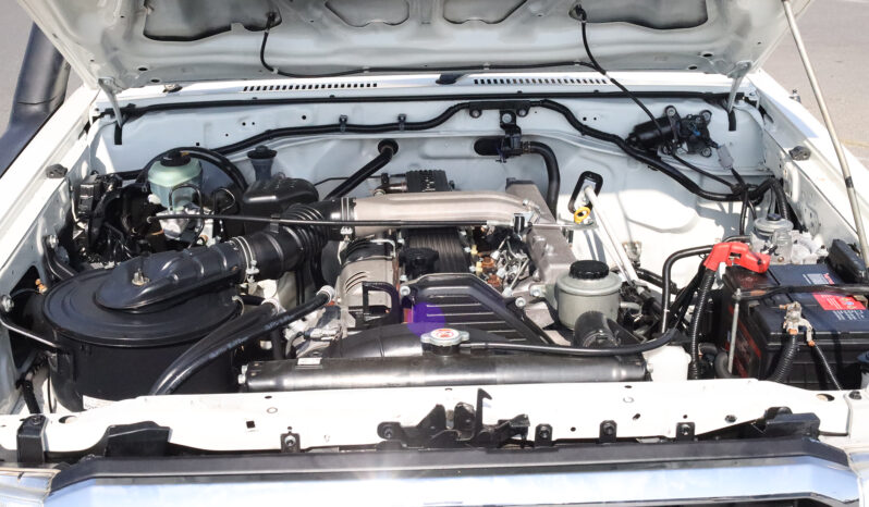 
								TOYOTA LAND CRUISER full									