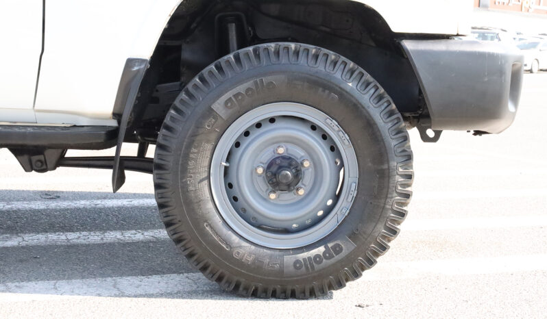 
								TOYOTA LAND CRUISER full									