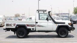 
										TOYOTA LAND CRUISER full									