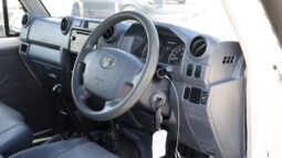 
										TOYOTA LAND CRUISER full									