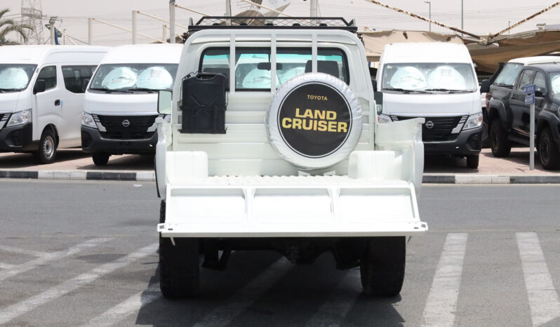 
								TOYOTA LAND CRUISER full									