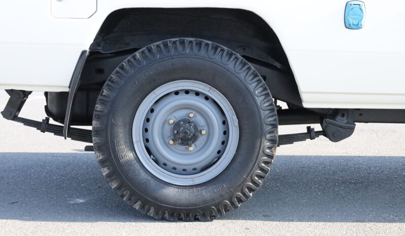 
								TOYOTA LAND SRUISER full									