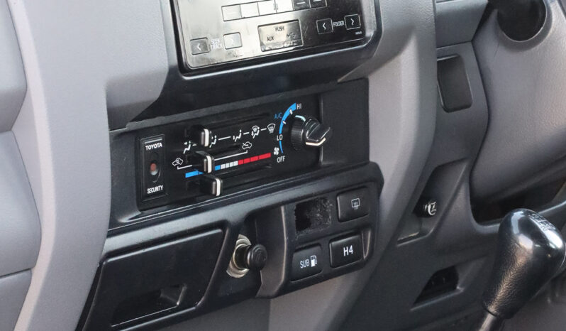
								TOYOTA LAND SRUISER full									