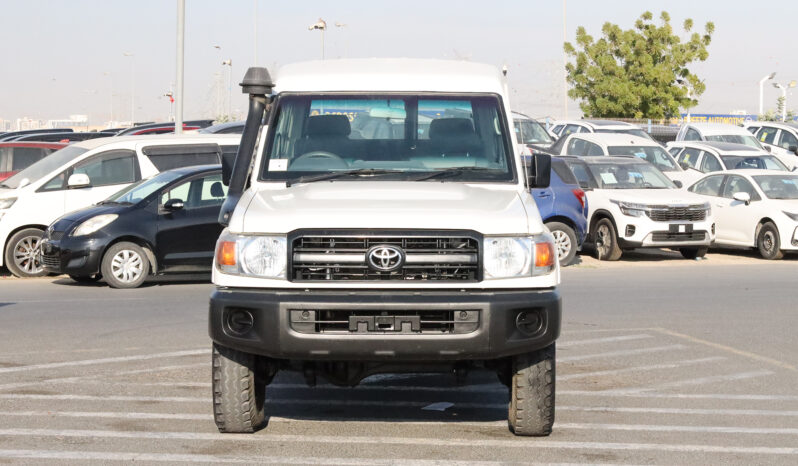 
								TOYOTA LAND CRUISER full									