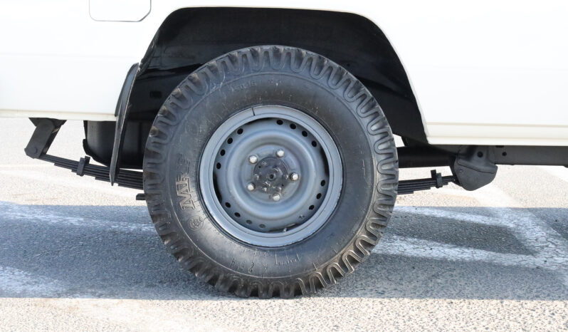 
								TOYOTA LAND CRUISER full									