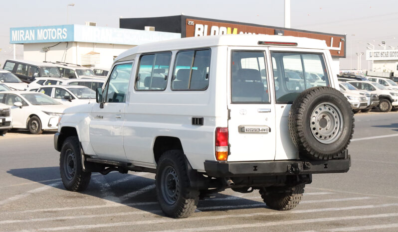 
								TOYOTA LAND CRUISER full									