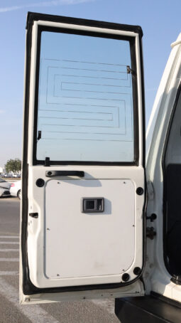 
										TOYOTA LAND CRUISER full									