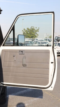 
										TOYOTA LAND CRUISER full									
