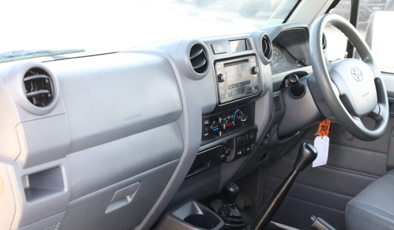 
								TOYOTA LAND CRUISER full									
