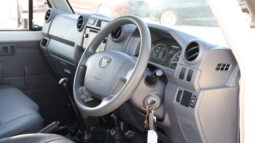 
										TOYOTA LAND CRUISER full									