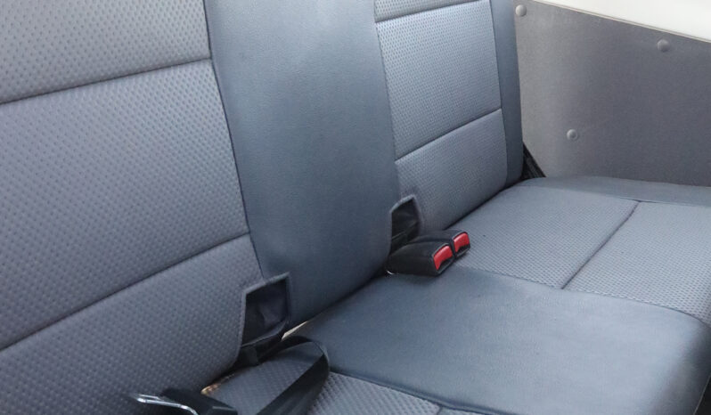 
								TOYOTA LAND CRUISER full									