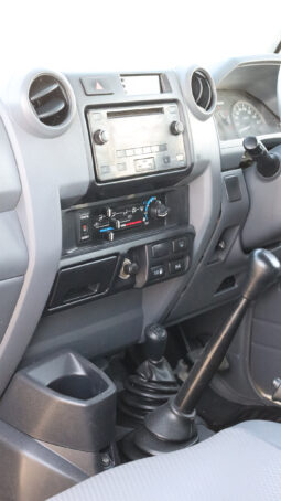 
										TOYOTA LAND CRUISER full									