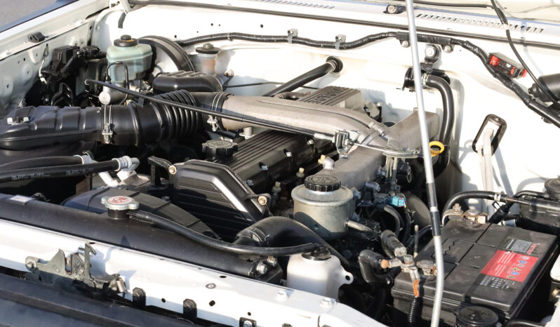 
								TOYOTA LAND CRUISER full									