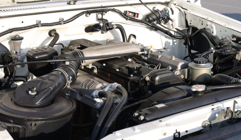 
								TOYOTA LAND CRUISER full									