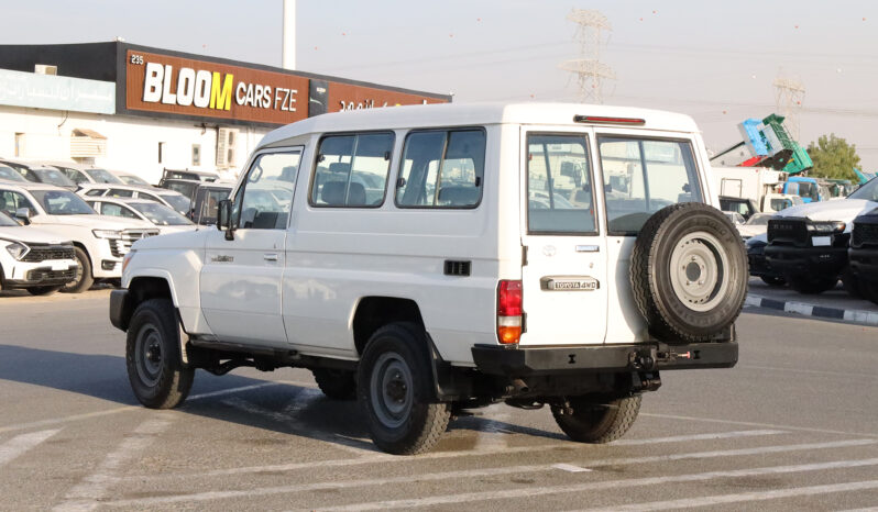 
								TOYOTA LAND CRUISER full									