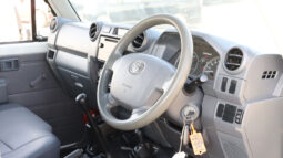
										TOYOTA LAND CRUISER full									