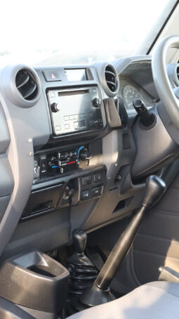 
										TOYOTA LAND CRUISER full									