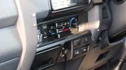 
										TOYOTA LAND CRUISER full									