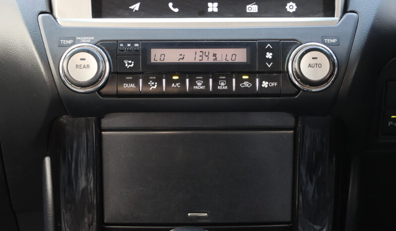 
								TOYOTA LAND CRUISER PRADO full									