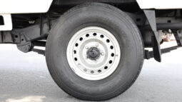 
										TOYOTA LAND CRUISER full									