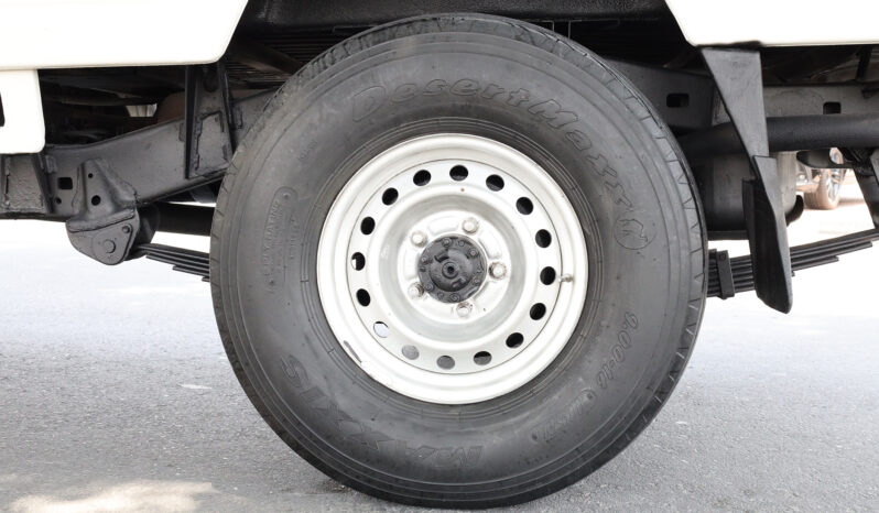 
								TOYOTA LAND CRUISER full									