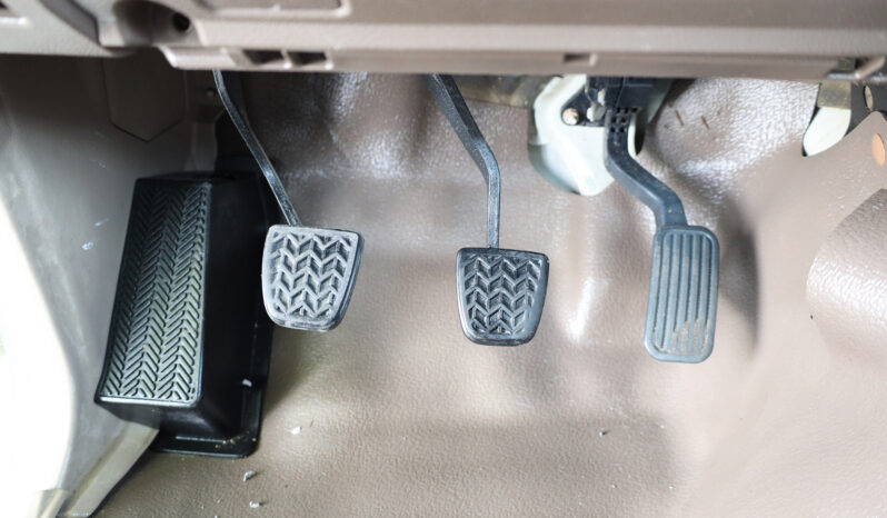 
								TOYOTA LAND CRUISER full									