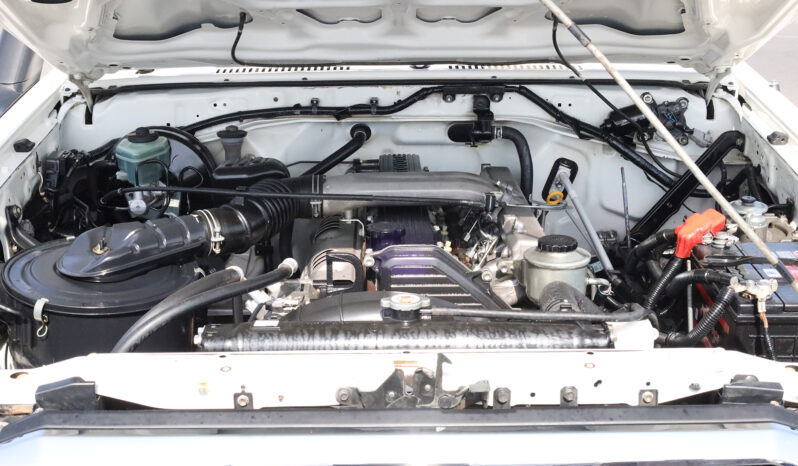 
								TOYOTA LAND CRUISER full									