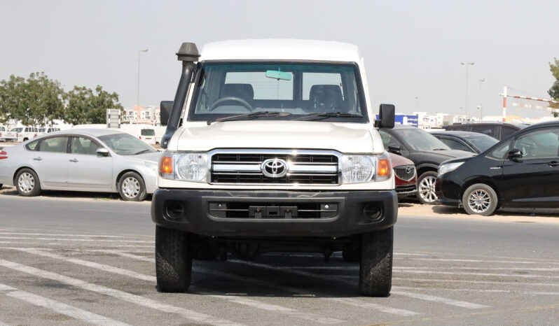 
								TOYOTA LAND CRUISER full									