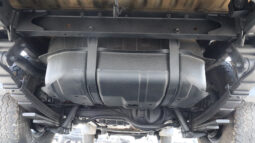 
										TOYOTA LAND CRUISER full									
