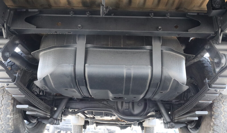 
								TOYOTA LAND CRUISER full									