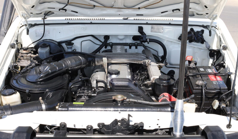 
								TOYOTA LAND CRUISER full									