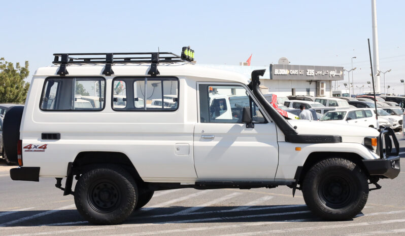 
								TOYOTA LAND CRUISER full									