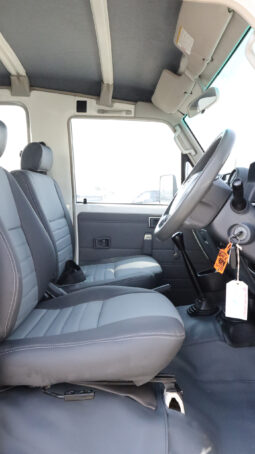 
										TOYOTA LAND CRUISER full									