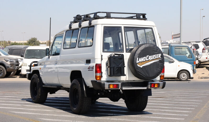 
								TOYOTA LAND CRUISER full									