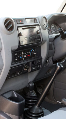 
										TOYOTA LAND CRUISER full									