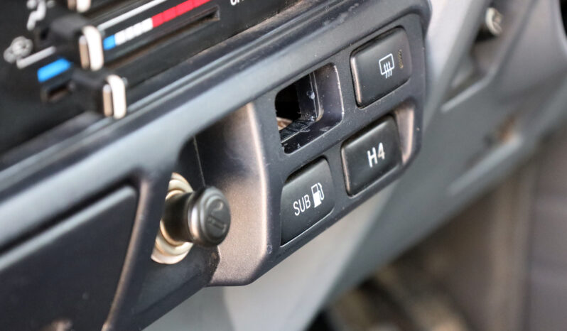 
								TOYOTA LAND CRUISER full									