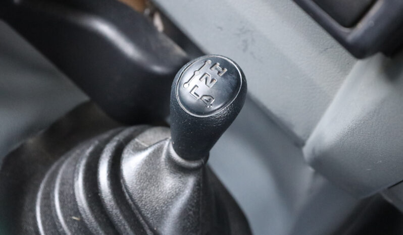 
								TOYOTA LAND CRUISER full									