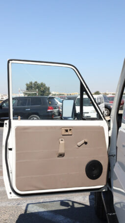 
										TOYOTA LAND CRUISER full									
